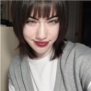 Soy estudiante de segundo curso en el grado de Estudios Ingleses. Estaré encantada de darte clase independientemente de tu edad!